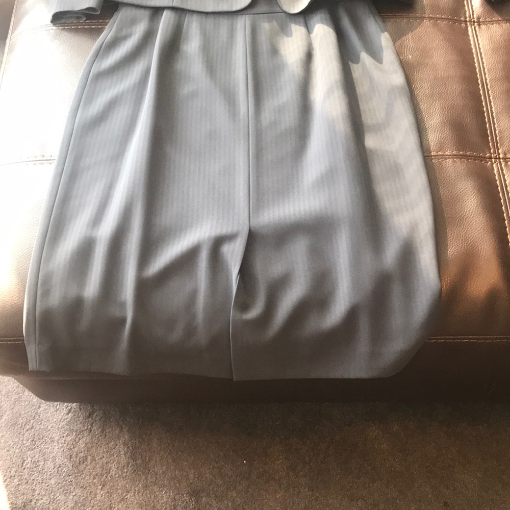 Gray skirt set